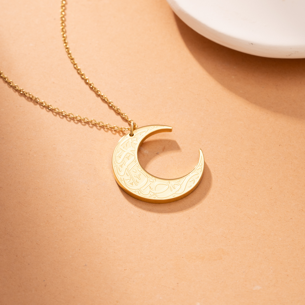 Crescent Pendant Islam Ramadan Kareem