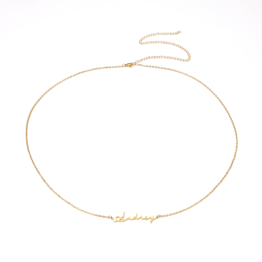 Charlotte Élégante – Cursive Name Chain